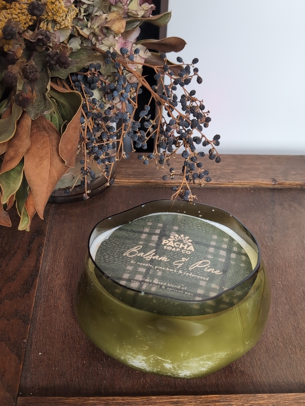 NWT Pacha Soap Co. Balsam & Pine 20 Fl Oz Green Glass Jar